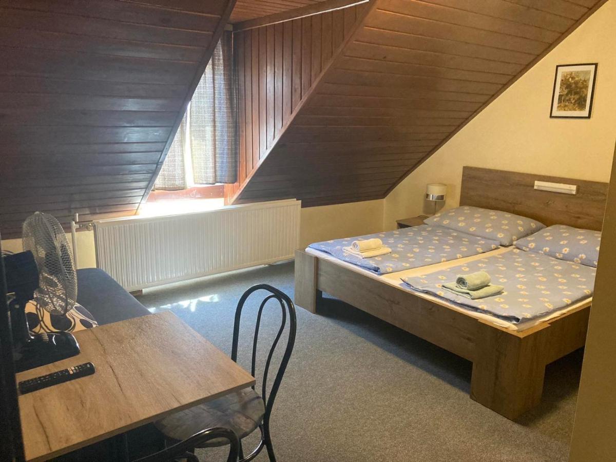 Farkas Vendeghaz Hotel Sopron Eksteriør billede